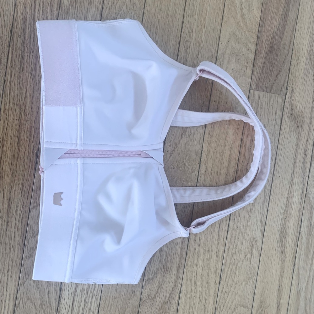 Shefit sports bra in pink